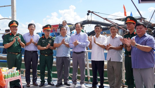 Khai thác mỏ cát ‘chưa có tiền lệ’ làm cao tốc - Ảnh 1