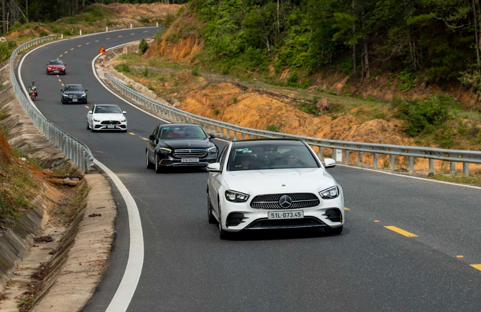 600 km chinh phục cung đường rừng và biển cùng 12 chiếc Mercedes-Benz - Ảnh 2