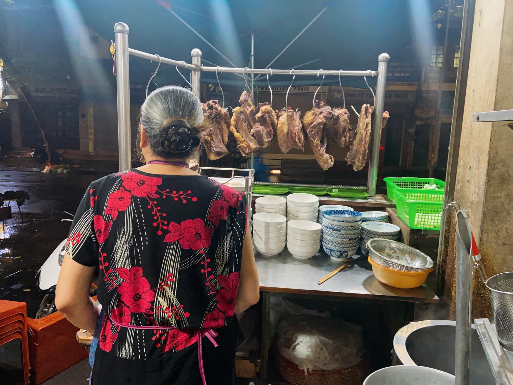 Hàng phở Nam Định bán 600 bát/ngày: Nhà 4 đời làm nghề, tồn tại ở Hà Nội nhưng vẫn giữ nét phở Cồ - Ảnh 2