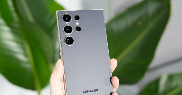 Mẫu điện thoại Trung Quốc giá 3 triệu đồng gây kinh ngạc khi lọt top smartphone bán chạy nhất thế giới - Ảnh 2