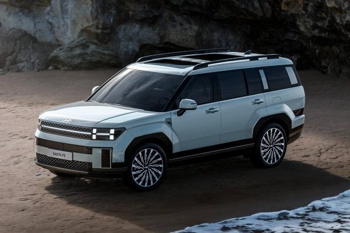 Đại lý xả kho để đón bản mới, khách mua Hyundai SantaFe tiết kiệm thêm gần 60 triệu đồng - Ảnh 3