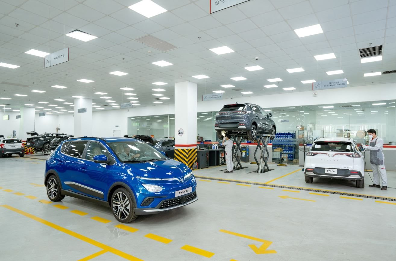 Ông Phạm Nhật Vượng tiếp tục thực hiện lời hứa 'xe tốt, giá tốt, hậu mãi cực tốt': VinFast cung cấp phụ tùng hậu mãi cho các dòng xe trong tối đa 24 giờ - Ảnh 1