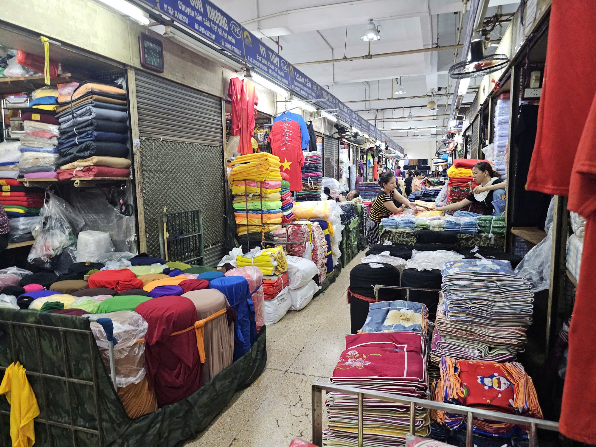 Hắt hiu chợ truyền thống Hà Nội - Ảnh 6