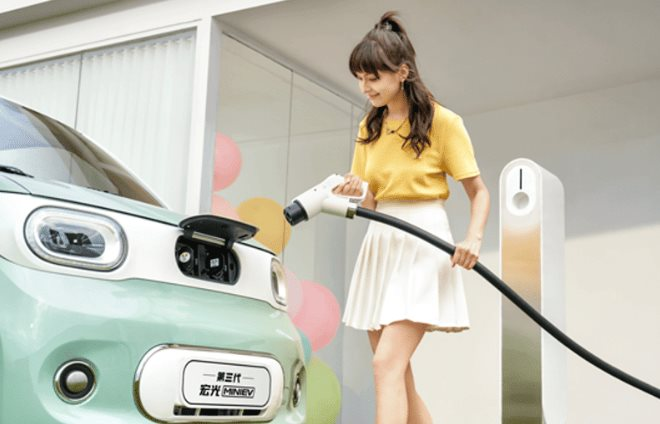 Wuling Hongguang Mini EV có phiên bản mới: Thêm sạc nhanh 35 phút, tầm hoạt động 215 km, giá hơn 140 triệu đồng - Ảnh 3