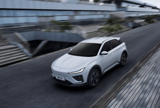 SUV ngang cỡ Mazda CX-5 giá chỉ hơn 300 triệu đồng, 1 lần sạc đi hơn 400 km - Ảnh 2