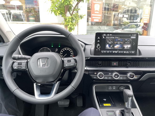 Honda CR-V giảm giá đến 100 triệu tại đại lý: Bản ‘base’ còn từ 1 tỷ đồng, vẫn đắt hơn CX-5 bản cao cấp nhất - Ảnh 4