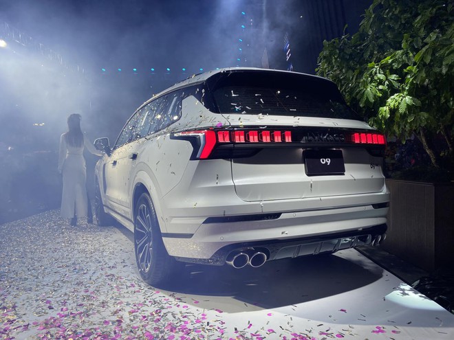 Cùng giá hơn 2 tỷ đồng, chọn Lynk & Co 09, Ford Explorer hay VW Teramont, bảng này cho thấy sự chênh lệch lớn từ công nghệ tới tiện nghi nội thất - Ảnh 10