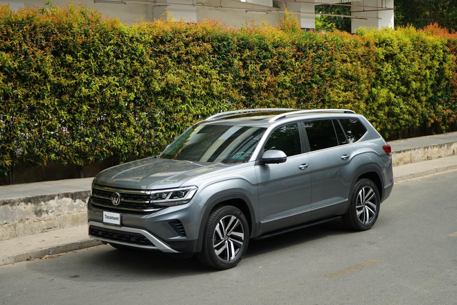 Cùng giá hơn 2 tỷ đồng, chọn Lynk & Co 09, Ford Explorer hay VW Teramont, bảng này cho thấy sự chênh lệch lớn từ công nghệ tới tiện nghi nội thất - Ảnh 9