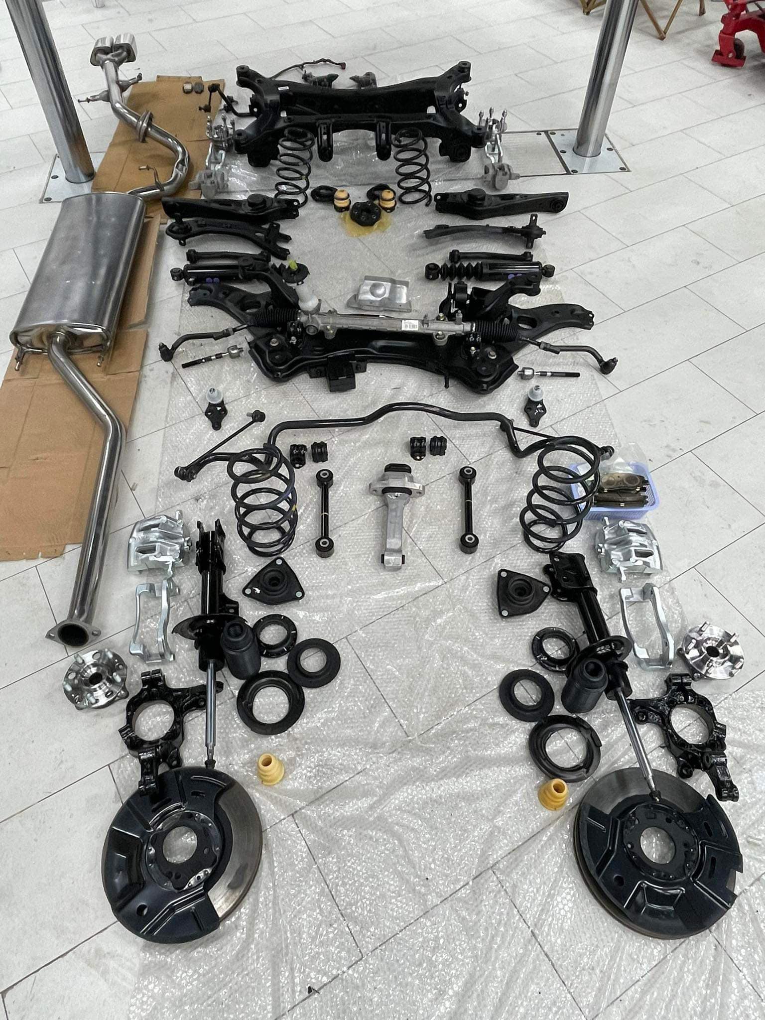 Dân mê xe phục hồi dàn gầm Hyundai Santa Fe 2016 sau 100.000km: Thay gần 90 chi tiết vì muốn có trải nghiệm lái như xe mới, còn tiết kiệm được tiền đổi xe - Ảnh 2