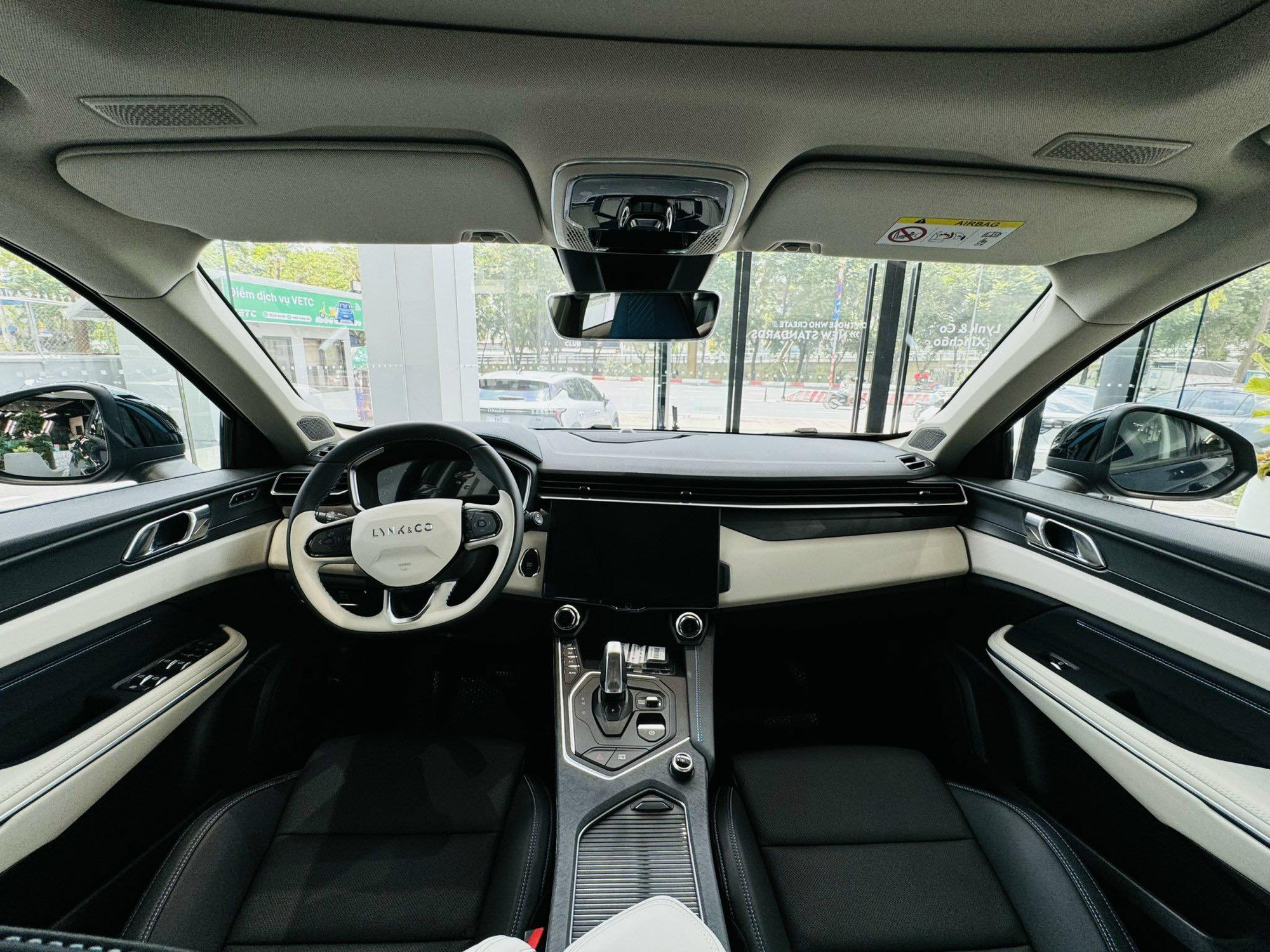 Lynk & Co 01 bản 'full option' giá 1,1 tỷ về đại lý: Thêm nhiều công nghệ an toàn đấu CX-5, CR-V - Ảnh 8