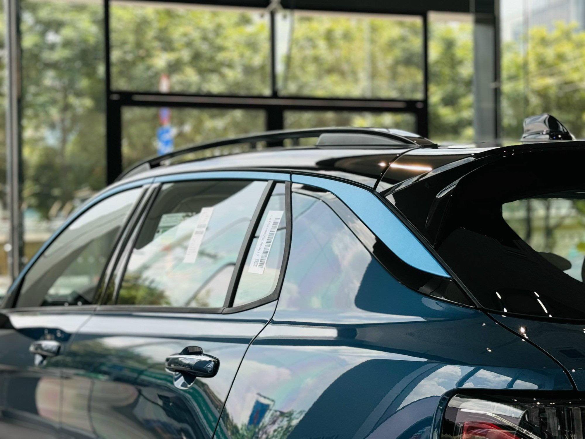 Lynk & Co 01 bản 'full option' giá 1,1 tỷ về đại lý: Thêm nhiều công nghệ an toàn đấu CX-5, CR-V - Ảnh 7