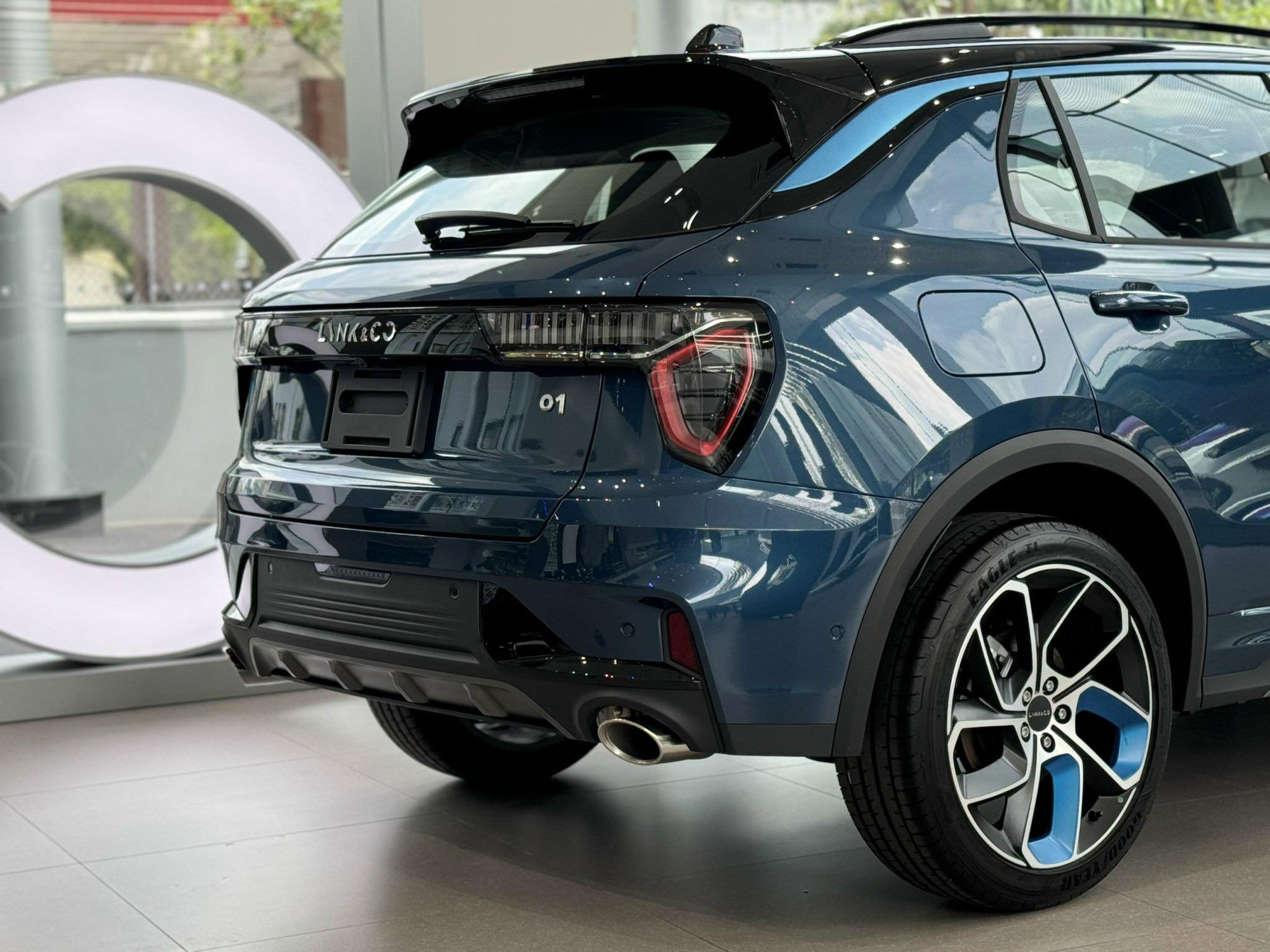 Lynk & Co 01 bản 'full option' giá 1,1 tỷ về đại lý: Thêm nhiều công nghệ an toàn đấu CX-5, CR-V - Ảnh 5