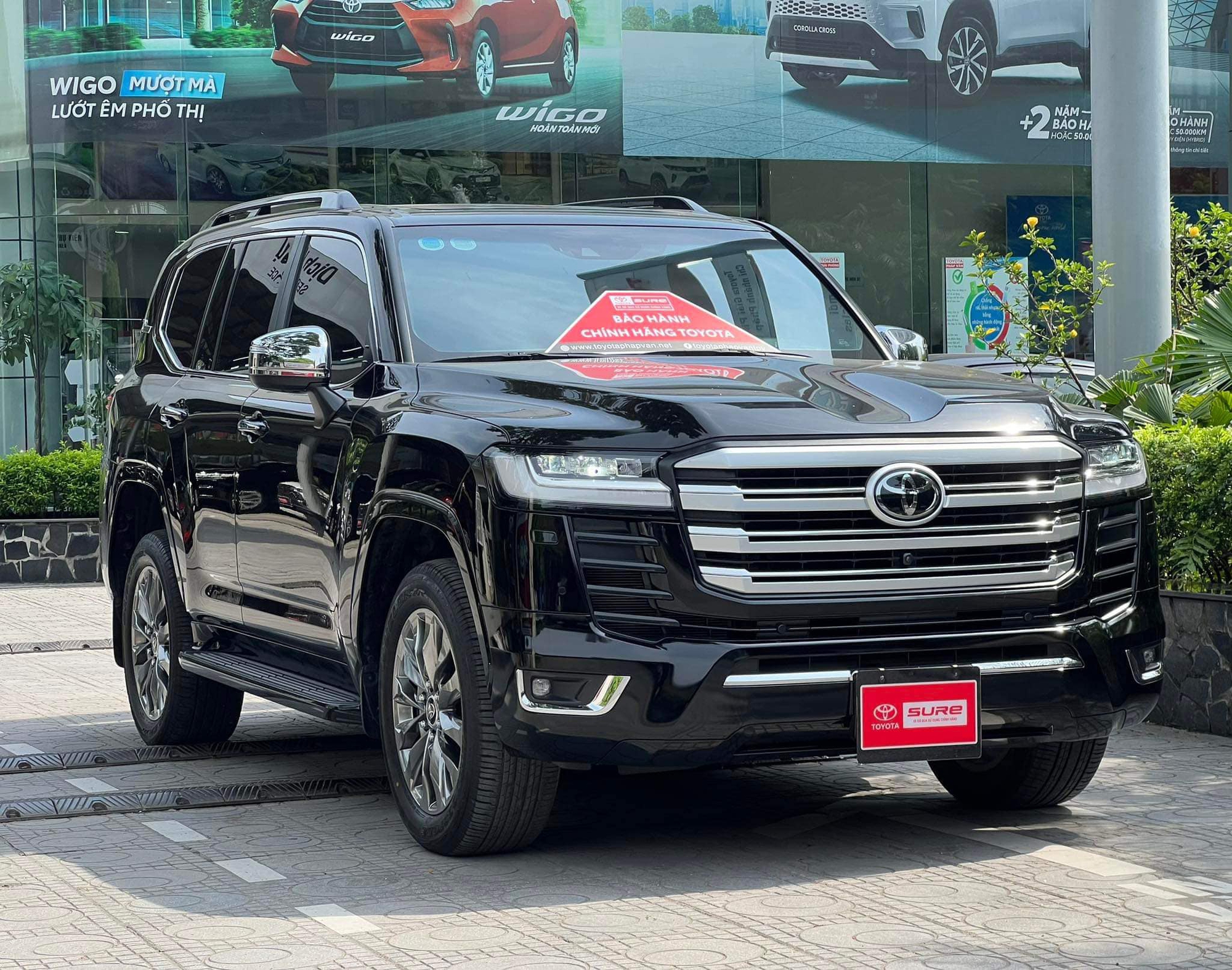 Bất chấp kèm ‘lạc’ tới 700 triệu tại đại lý, Toyota Land Cruiser vẫn bán được 71 xe, nhiều hơn cả Civic, Morning - Ảnh 1