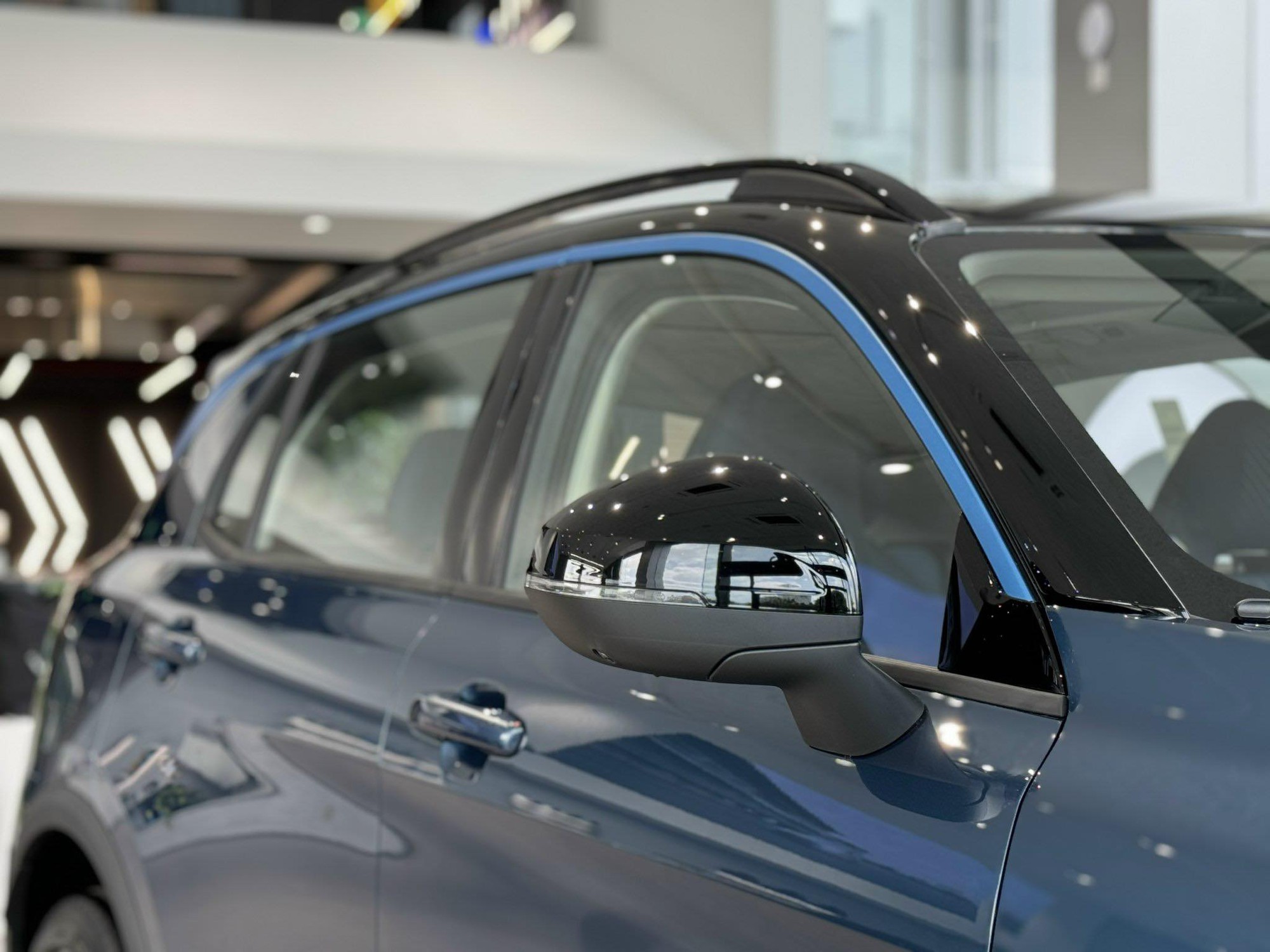 Lynk & Co 01 bản 'full option' giá 1,1 tỷ về đại lý: Thêm nhiều công nghệ an toàn đấu CX-5, CR-V - Ảnh 4