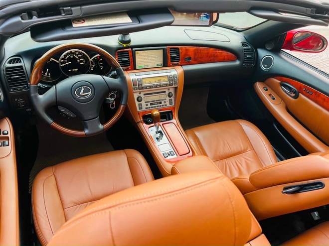 18 năm chỉ chạy 70.000 km, Lexus SC430 hàng hiếm được rao bán ngang Toyota Camry đời mới - Ảnh 4