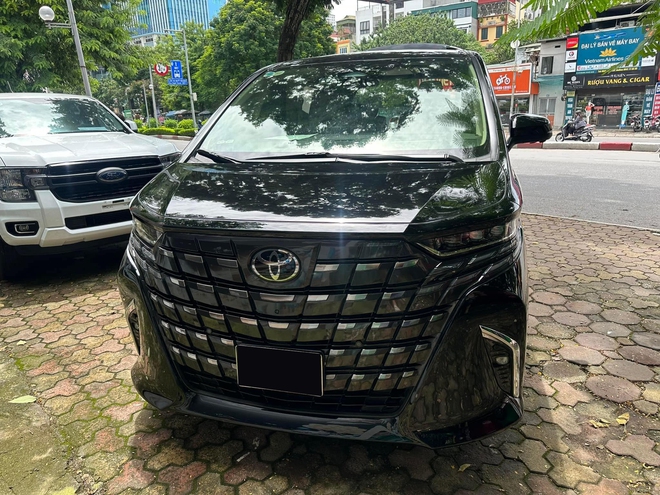 Rao Toyota Alphard chạy 20.000km giá gần 5 tỷ đắt hơn niêm yết mới, người bán cho biết: ‘Đây là chiếc duy nhất thị trường’ - Ảnh 2