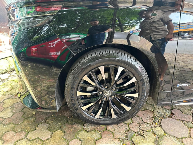 Rao Toyota Alphard chạy 20.000km giá gần 5 tỷ đắt hơn niêm yết mới, người bán cho biết: ‘Đây là chiếc duy nhất thị trường’ - Ảnh 3