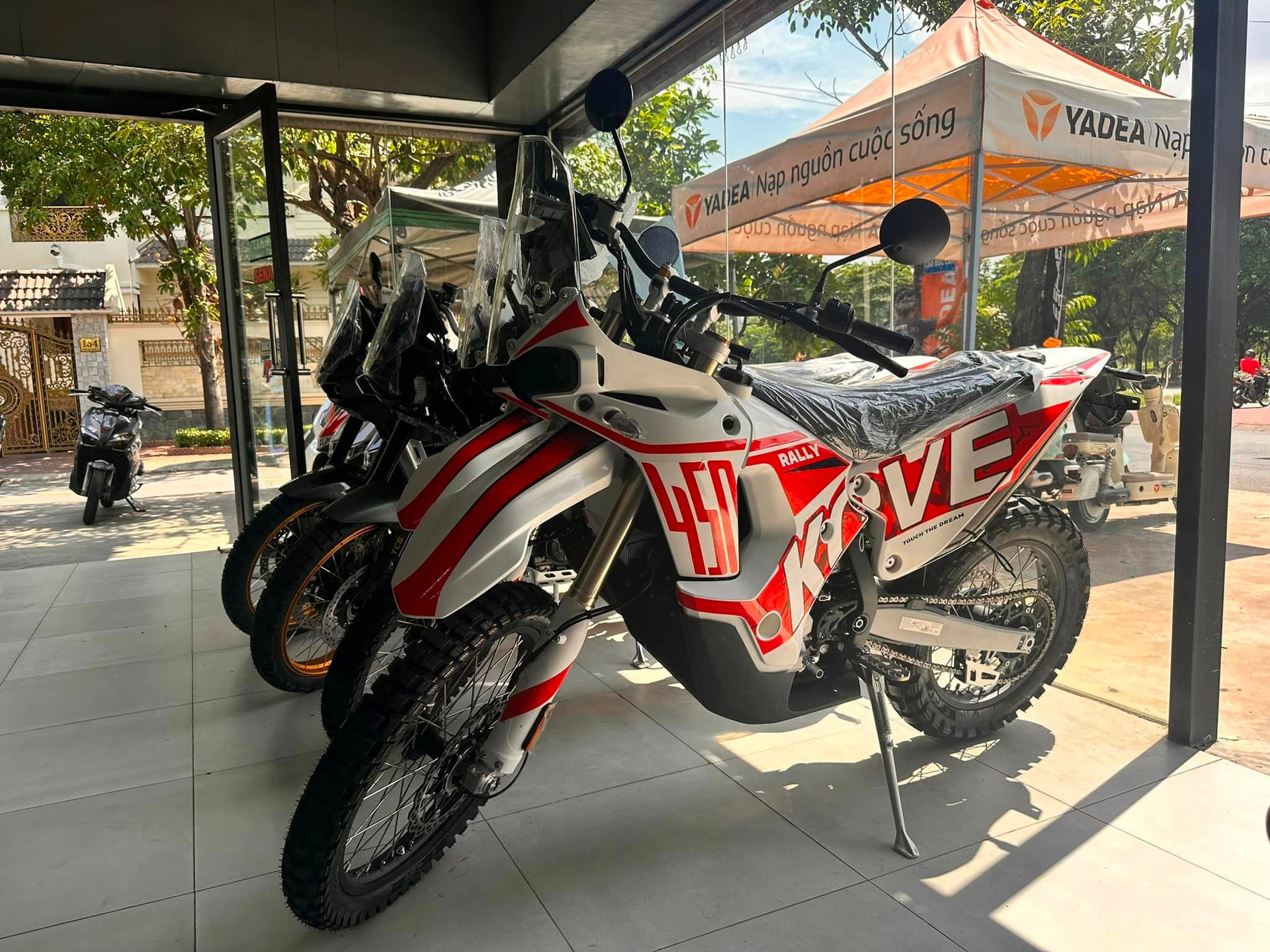 Loạt xe máy độc lạ gia nhập thị trường Việt: Phủ sóng toàn phân khúc cùng trang bị xịn xò, giá thấp nhất 40 triệu đồng - Ảnh 4