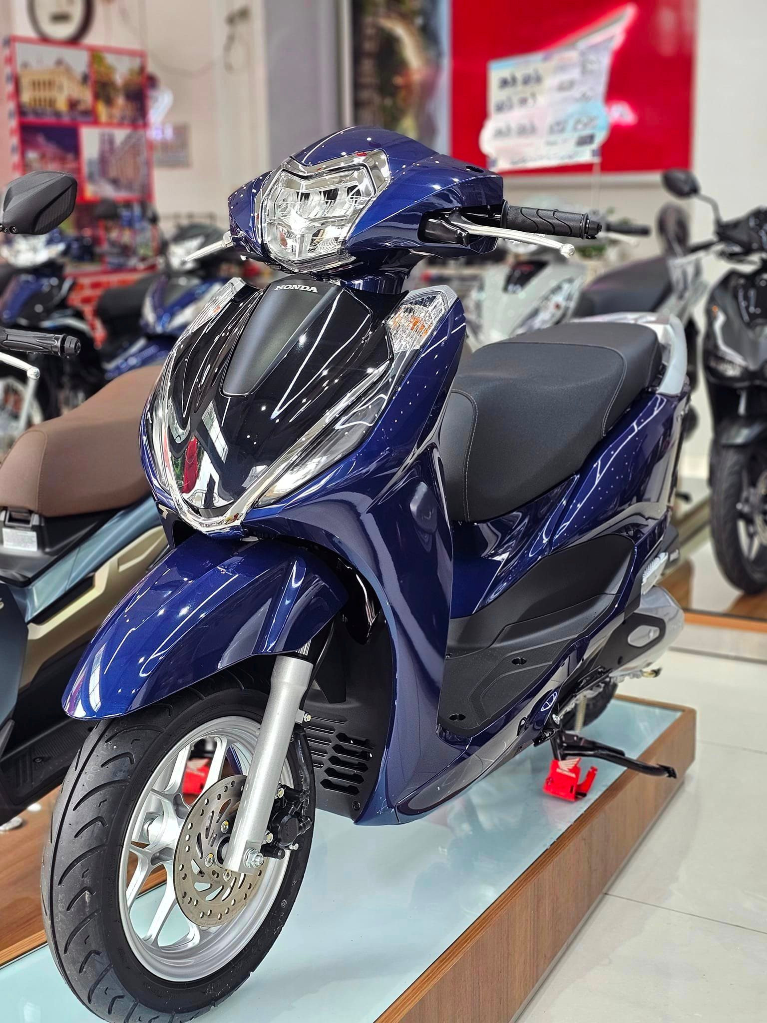 Honda LEAD 2025 chính thức về đại lý: Thiết kế ấn tượng, có thêm phanh ABS, nâng cấp loạt trang bị - Ảnh 2