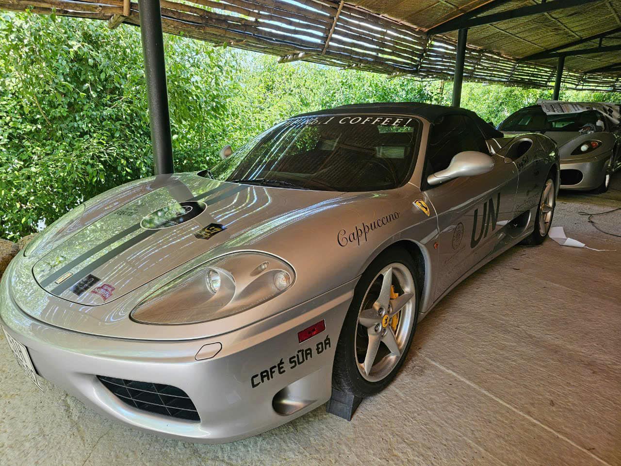 Loạt Ferrari của ông Đặng Lê Nguyên Vũ lộ ảnh lên tem chuẩn bị tham gia Gumball 3000, CĐM nhận xét: 'Vẫn thiếu nhiều siêu phẩm' - Ảnh 6
