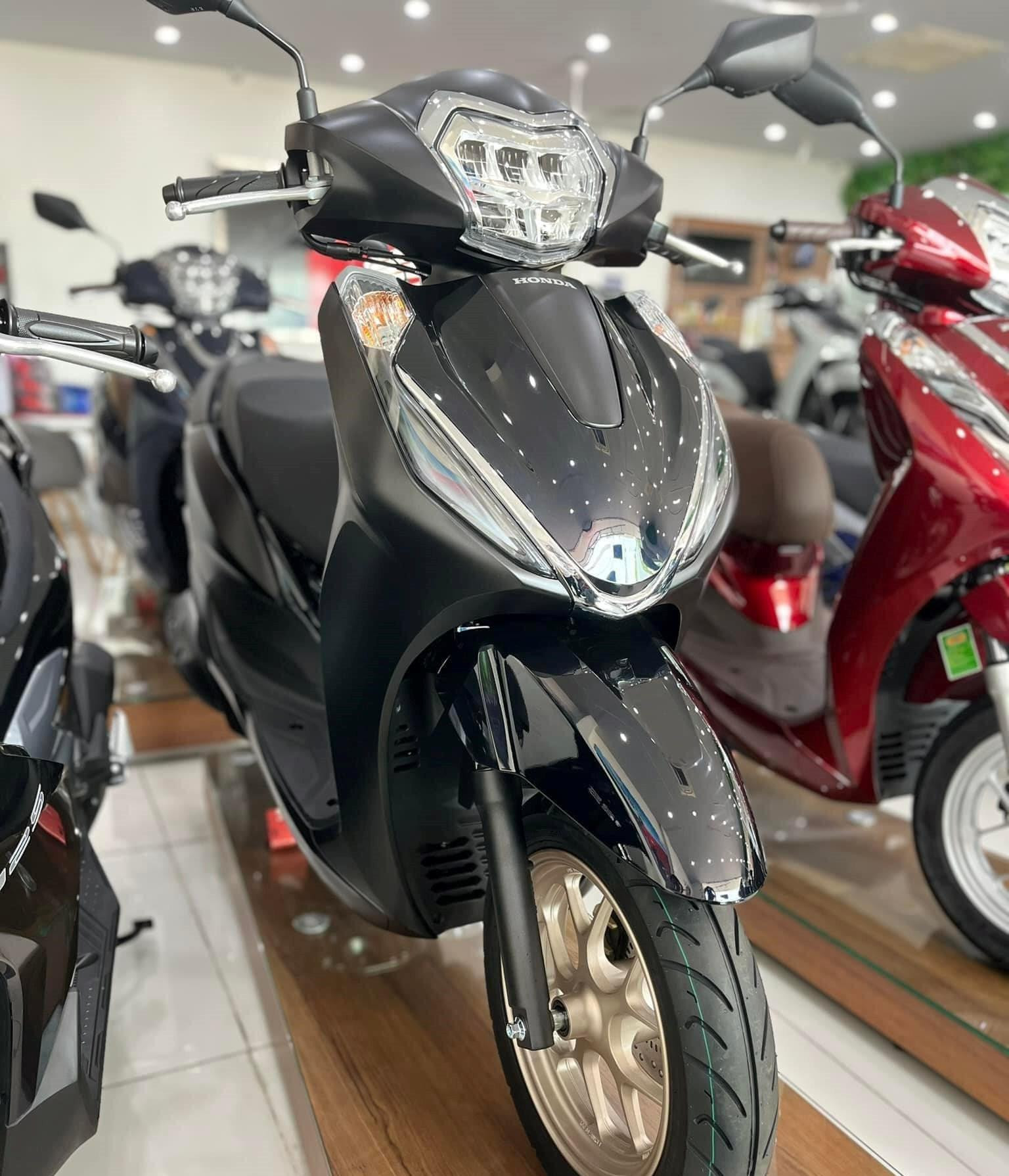 Honda LEAD 2025 chính thức về đại lý: Thiết kế ấn tượng, có thêm phanh ABS, nâng cấp loạt trang bị - Ảnh 1