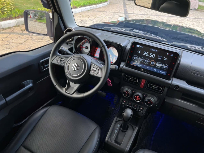 Suzuki Jimny mới lăn bánh 500km rao bán 1,4 tỷ đồng: Đắt gấp rưỡi xe mới, người bán cho biết riêng tiền độ hết 500 triệu - Ảnh 8