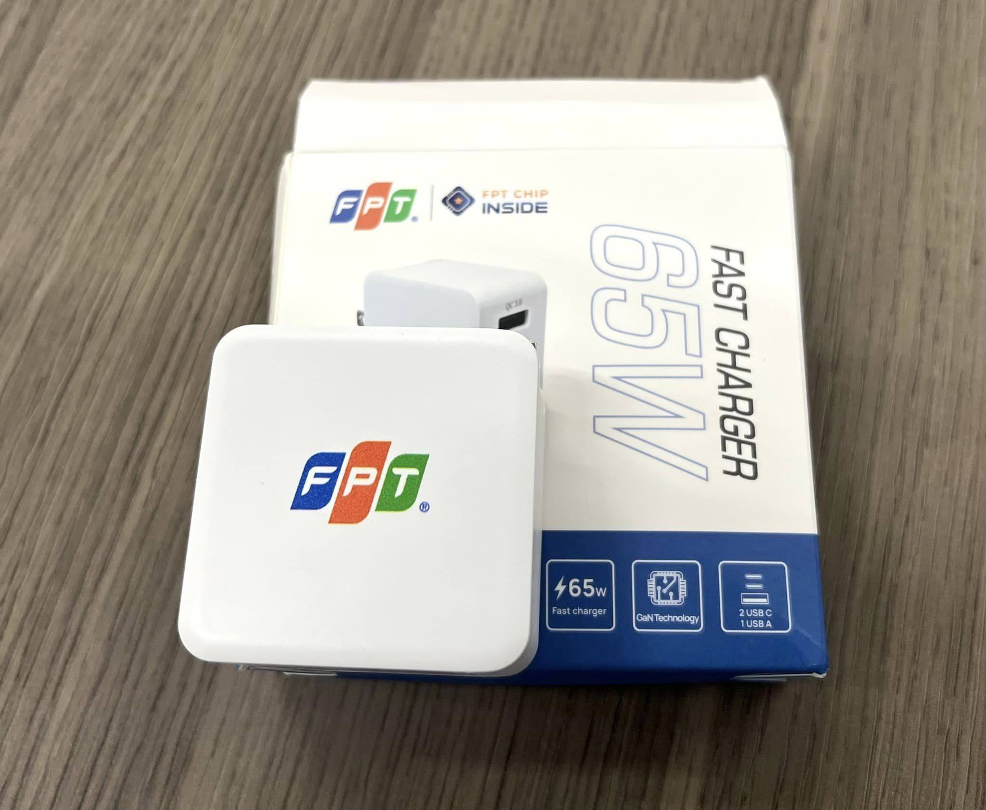 FPT phát triển thành công bộ sạc 65W với chip tự sản xuất, người dùng đánh giá "ngang ngửa các thương hiệu khác" - Ảnh 1