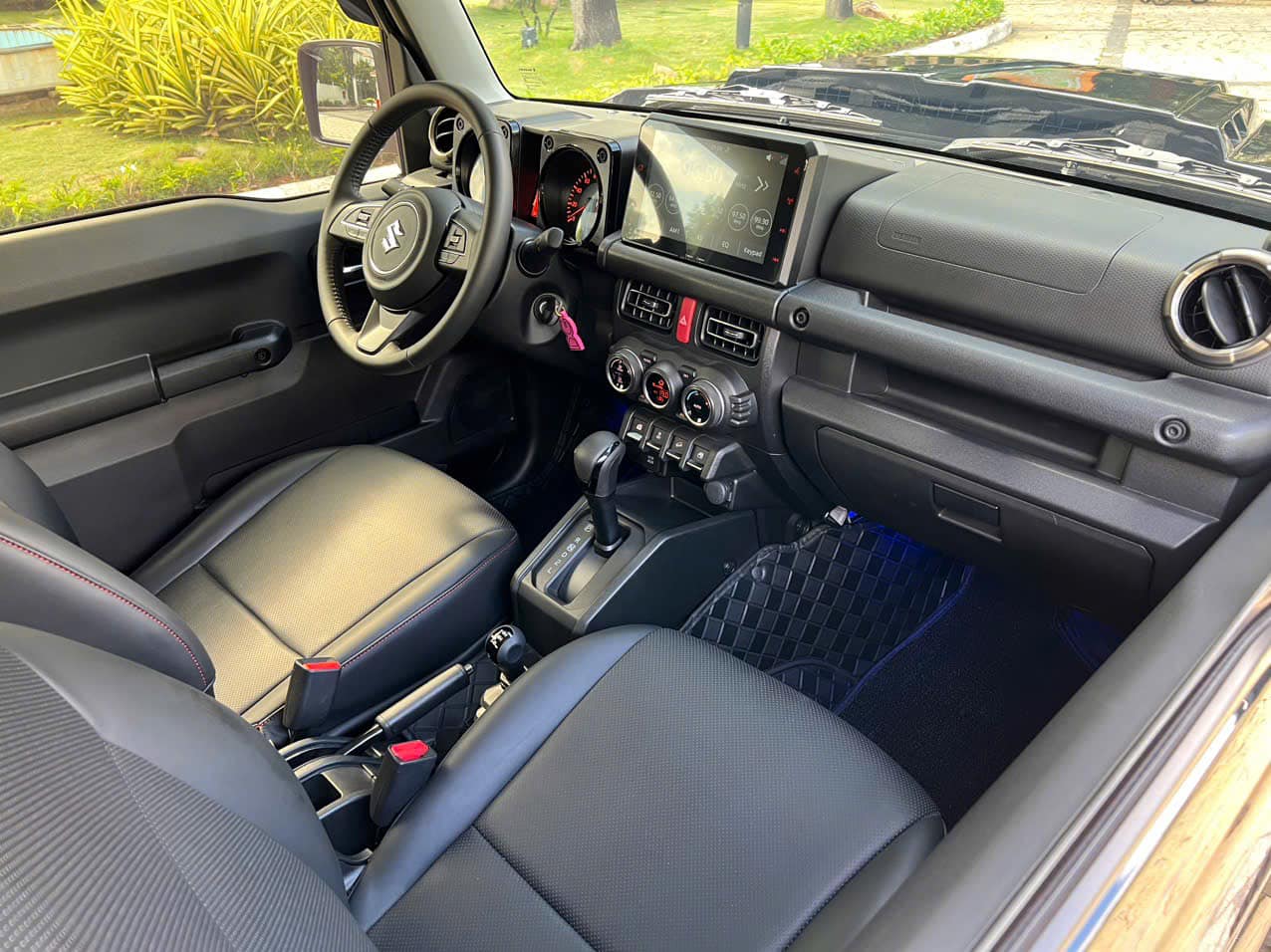 Suzuki Jimny mới lăn bánh 500km rao bán 1,4 tỷ đồng: Đắt gấp rưỡi xe mới, người bán cho biết riêng tiền độ hết 500 triệu - Ảnh 7