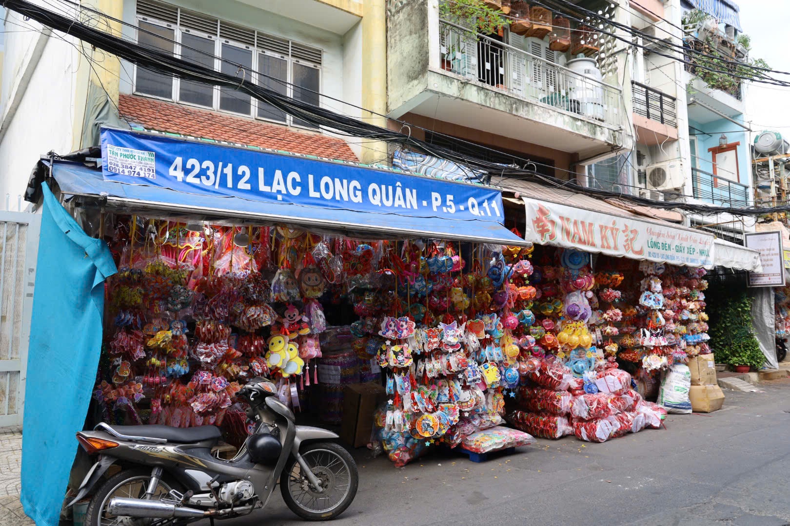 Trăn trở của những nghệ nhân làng lồng đèn lớn nhất TP HCM - Ảnh 9