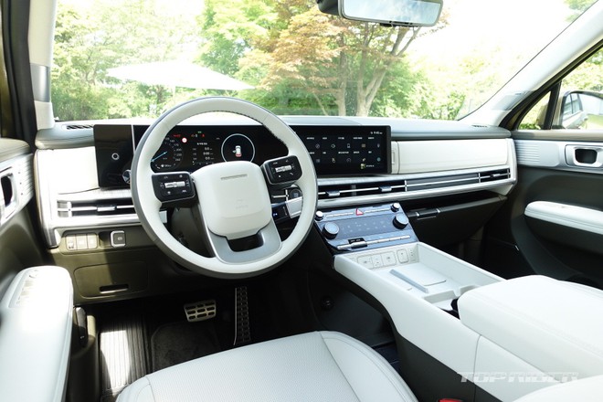 Loạt xe mới đã lộ diện tại Việt Nam, chỉ chờ ra mắt: Đa dạng phân khúc, mẫu mã, Santa Fe, Carnival 2024 dễ thành hàng 'hot' - Ảnh 13