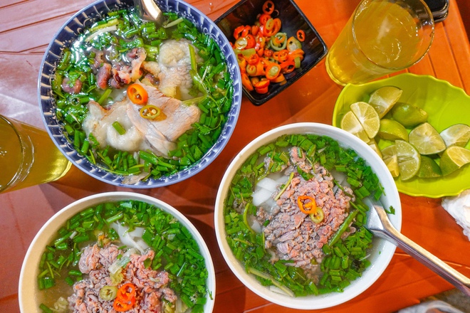 Hàng phở Nam Định bán 600 bát/ngày: Nhà 4 đời làm nghề, tồn tại ở Hà Nội nhưng vẫn giữ nét phở Cồ - Ảnh 13