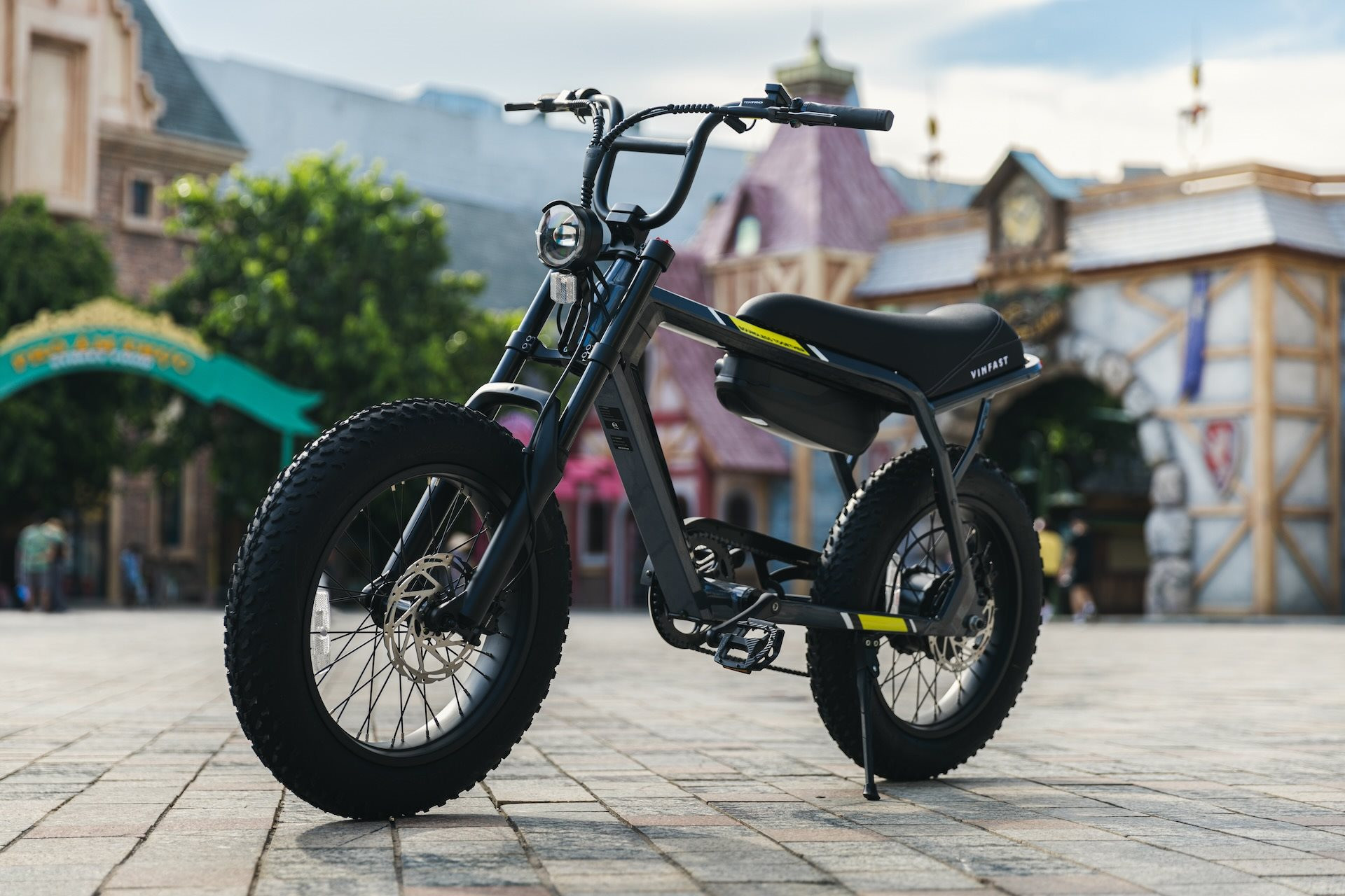 Xe đạp điện “rồng bay” DrgnFly của VinFast mở bán tại thị trường Việt: Tầm hoạt động hơn 100 km/lần sạc, giá gần 30 triệu đồng - Ảnh 2