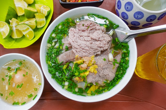 Hàng phở Nam Định bán 600 bát/ngày: Nhà 4 đời làm nghề, tồn tại ở Hà Nội nhưng vẫn giữ nét phở Cồ - Ảnh 14