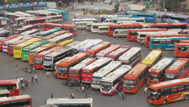 Đi lại dịp nghỉ lễ 2/9: 'Cháy' vé đặt trước, tàu xe không tăng giá - Ảnh 2