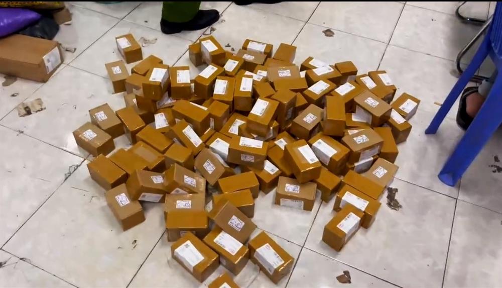 Gần 7.000 người Việt Nam đã bị lừa mua tiền giả, nhận về tiền âm phủ thế nào? - Ảnh 4