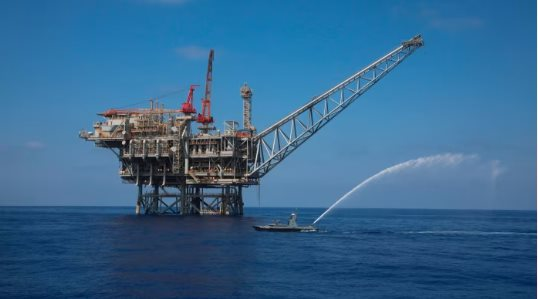 ‘Cứu tinh bí mật’ đưa dầu Nga đi muôn nơi bất chấp lệnh trừng phạt, châu Âu ba lần bảy lượt cấm vận nhưng chưa có tác dụng - Ảnh 1