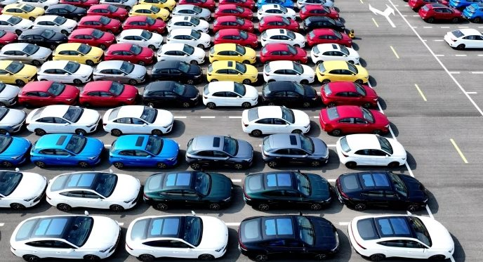 Bị châu Âu làm khó với thuế xe điện, Trung Quốc nhắm một loạt địa điểm xây nhà máy để ‘lách luật’ - Ảnh 1