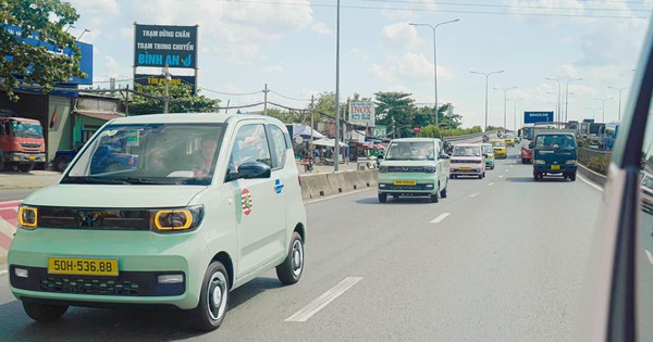 Hãng taxi điện bắt tay cùng VinFast và TMT Motors tung ảnh ra quân: Giá cước quy đổi thấp nhất từ 5.200 đồng/km, có thêm dịch vụ 0 đồng cho khách hàng