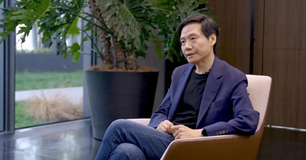 CEO Lôi Quân chia sẻ về Xiaomi: "Cho tôi 1.000 tỷ USD, tôi cũng có thể vượt mặt Apple và Huawei"