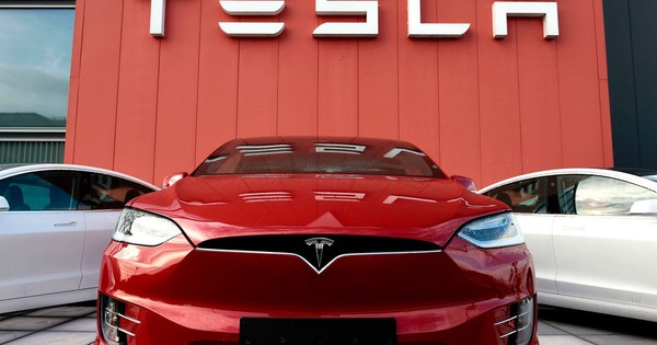 Suốt 4 năm chỉ bán vài mẫu xe cũ, Tesla đang trở nên nhàm chán hơn bao giờ hết, tương lai gã khổng lồ xe điện sẽ ra sao?