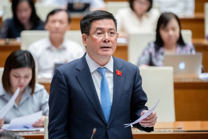 ĐBQH nói điều hành giá điện bất cập làm EVN lỗ, Bộ trưởng Công Thương lên tiếng - Ảnh 1