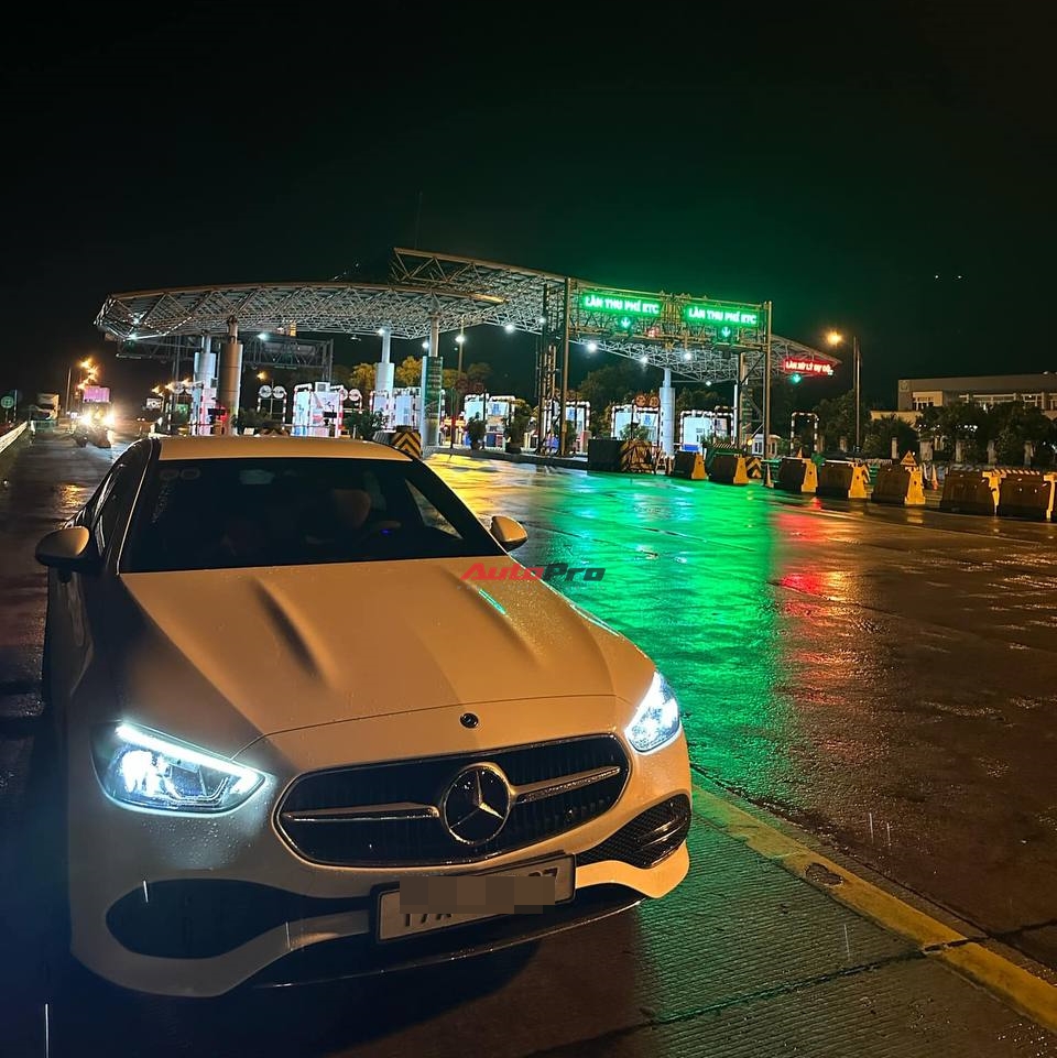 'Kẻ khóc người cười' trước việc giảm lệ phí trước bạ: Người 'vỡ òa' khi tiết kiệm gần 60 triệu, người 'hụt hẫng' vuột mất 80 triệu khi mới bấm biển vài ngày - Ảnh 1