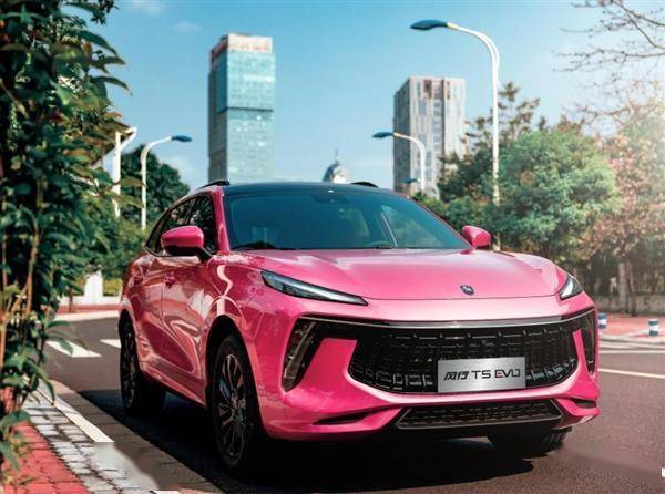 Mẫu xe Trung Quốc gây tò mò trên đường phố Việt Nam: Thì ra đã từng bán giá "sập sàn" rồi mất hút - Ảnh 9