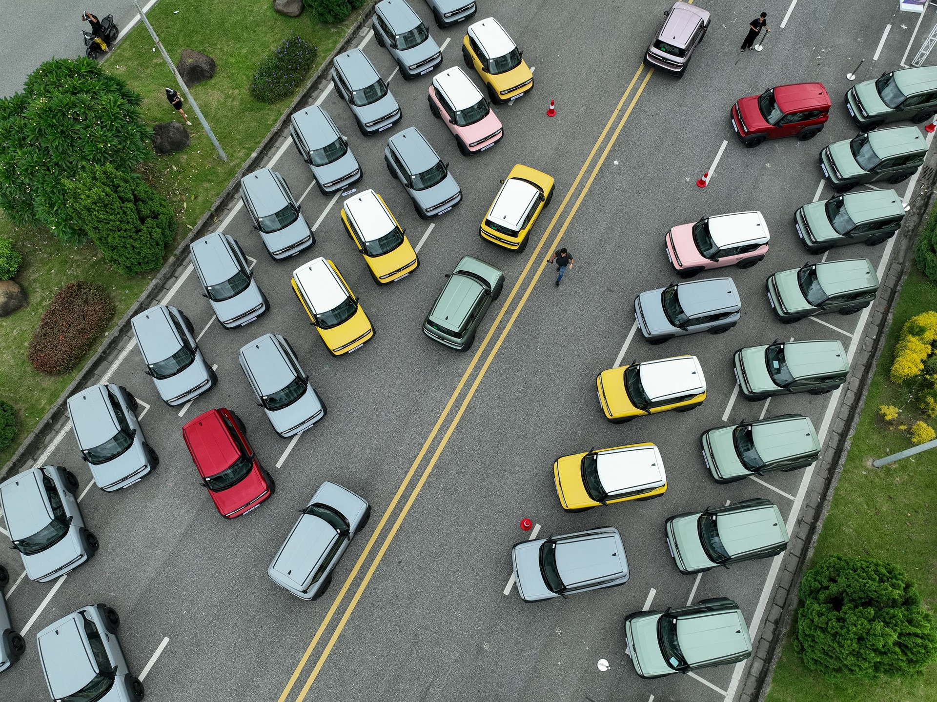 Chính thức bàn giao lô VF 3 đầu tiên, VinFast cam kết điều gì mà đối thủ nghe xong chỉ biết ‘tái mặt’? - Ảnh 2