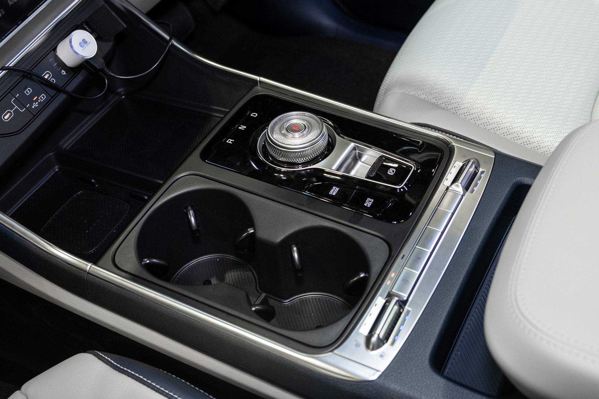 Kia Carnival 2024 nhận cọc tại đại lý: Ra mắt tháng 10, ngoại hình mới, dễ thêm động cơ hybrid cạnh tranh Viloran - Ảnh 13