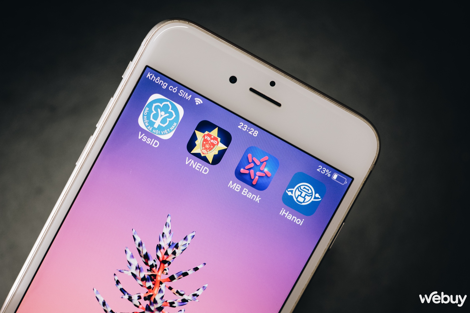 "Cục gạch 4G" Nokia mới và iPhone 10 năm tuổi: Với vài trăm nghìn đồng, lựa chọn nào trong thời điểm sóng 2G sắp bị cắt? - Ảnh 10