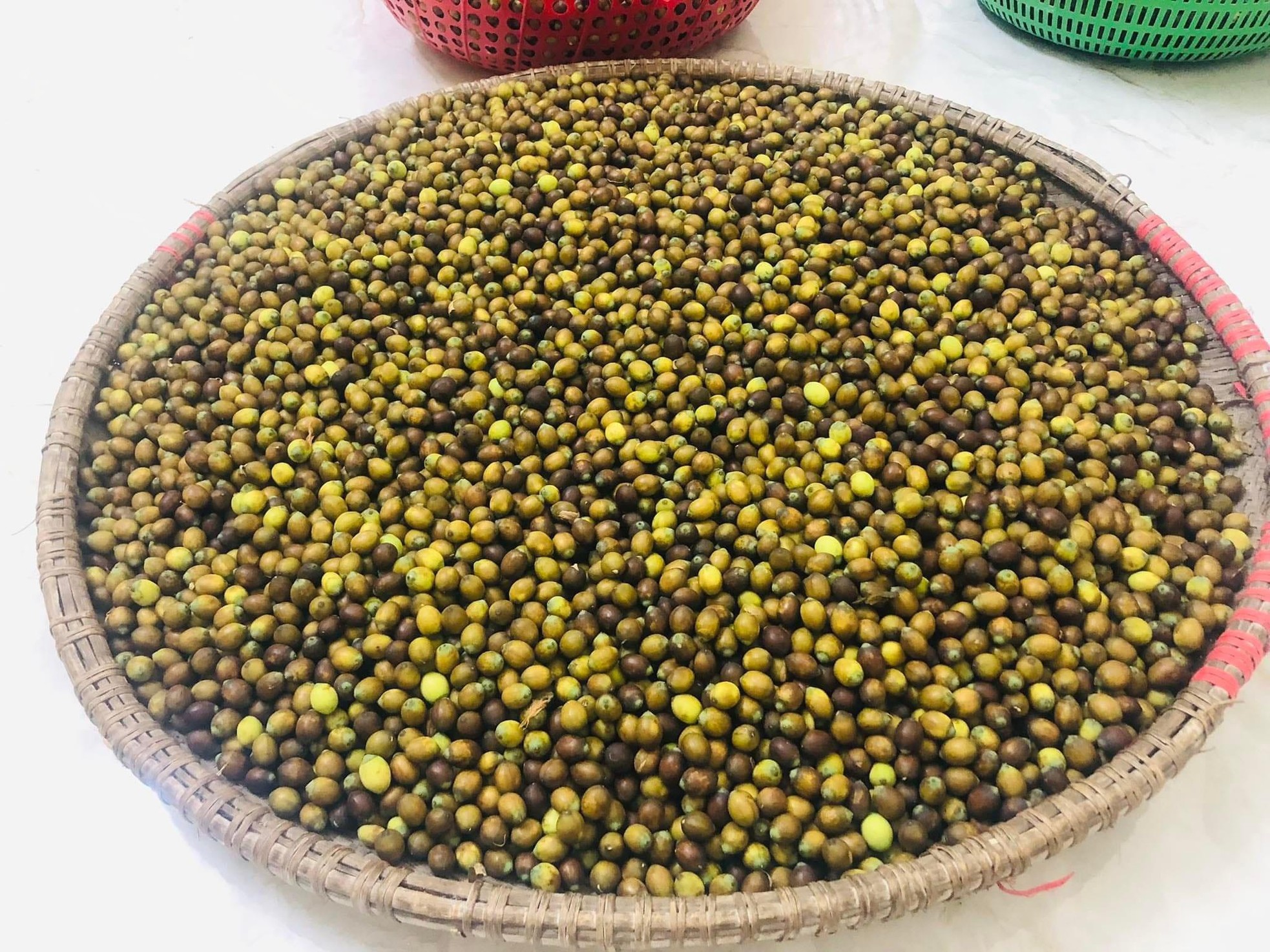 Kiếm tiền triệu nhờ thu hoạch hạt sen cuối vụ - Ảnh 12