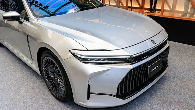 Toyota Camry 2025 nhận cọc tại đại lý: 3 bản, nhiều điểm giống 'xe chủ tịch' Crown, về Việt Nam cuối năm đấu Mazda6, Accord - Ảnh 13