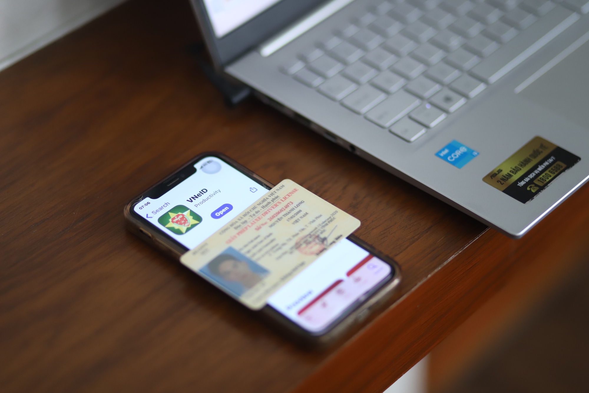 Những giấy phép lái xe sẽ bị thu hồi, không có giá trị sử dụng theo quy định mới - Ảnh 1