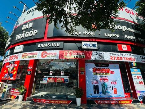 FPT Shop thu cũ đổi mới điện thoại 2G lên 4G: trợ giá tối đa 600.000, mở bán nhiều smartphone giá siêu rẻ - Ảnh 1